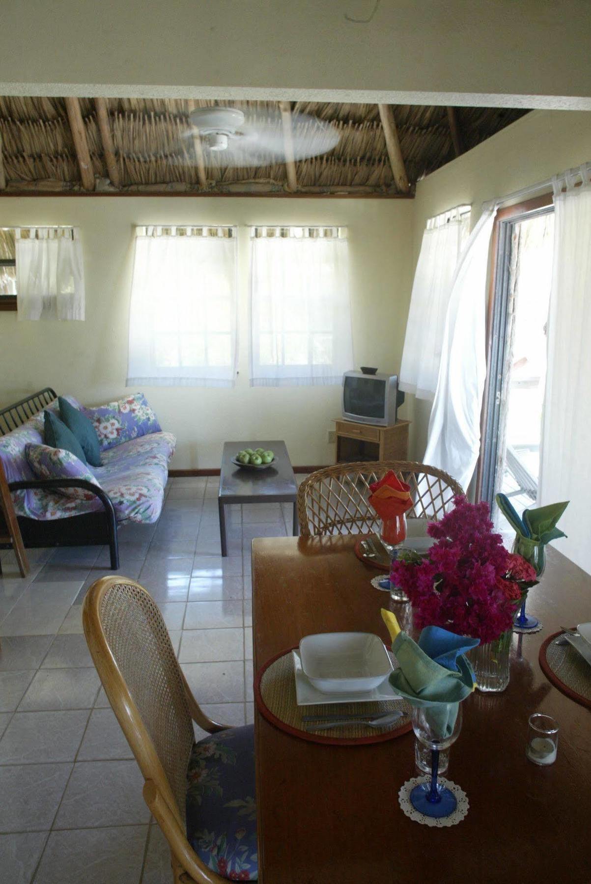 Exotic Caye Beach Resort San Pedro  Exteriör bild